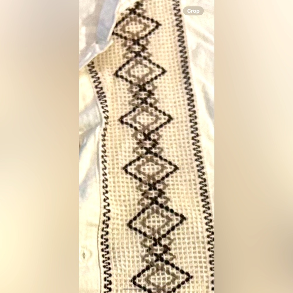 Men’s Guayabera made in Mexico 100% Cotton size L hand made embroidery. - Picture 2 of 3